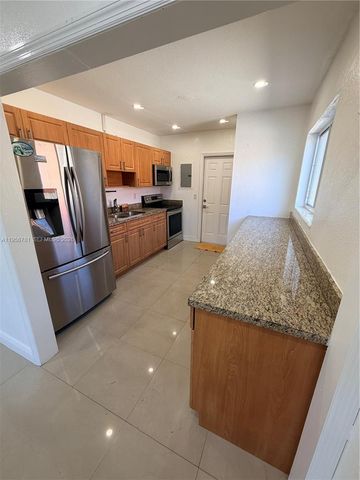 1206 Rutland St, Opa-locka, FL 33054