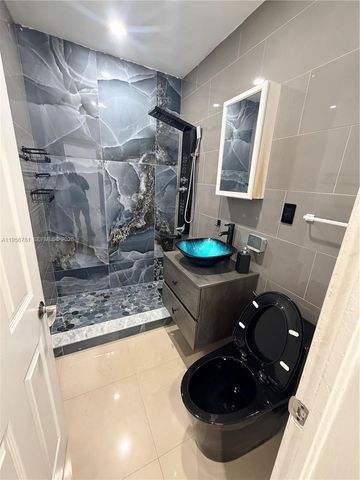 1206 Rutland St, Opa-locka, FL 33054