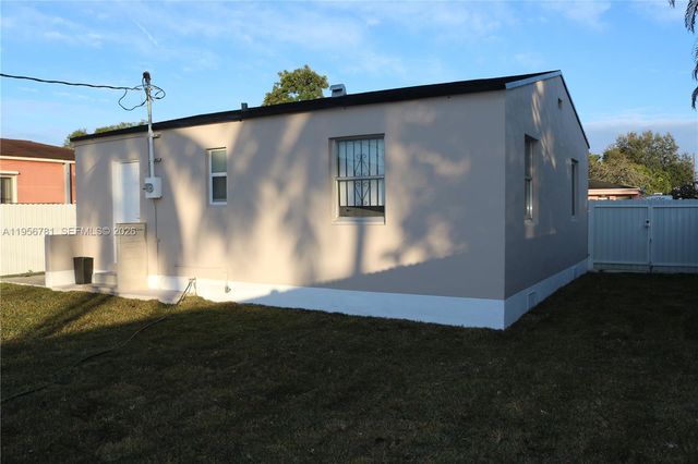 1206 Rutland St, Opa-locka, FL 33054