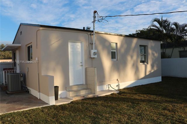 1206 Rutland St, Opa-locka, FL 33054