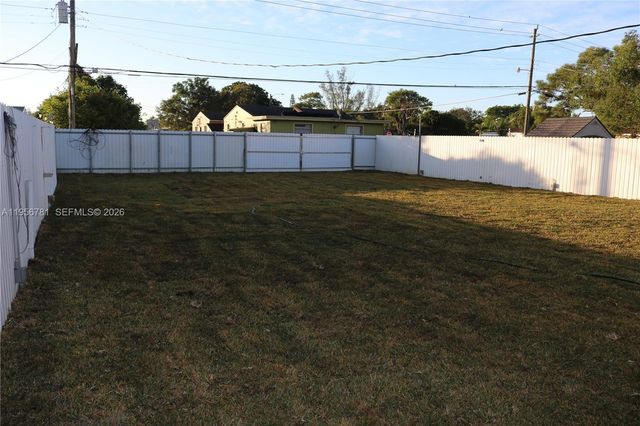 1206 Rutland St, Opa-locka, FL 33054