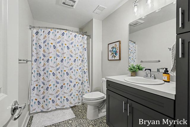 4726 West Wind Drive, Holland, MI 49423