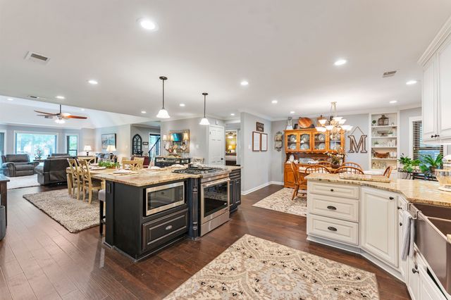 3215 ALFRED DR, Bartlett, TN 38133