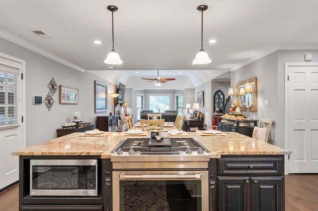 3215 ALFRED DR, Bartlett, TN 38133