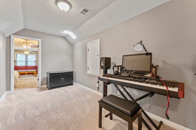 3215 ALFRED DR, Bartlett, TN 38133