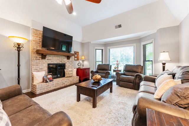 3215 ALFRED DR, Bartlett, TN 38133