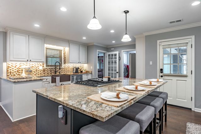 3215 ALFRED DR, Bartlett, TN 38133