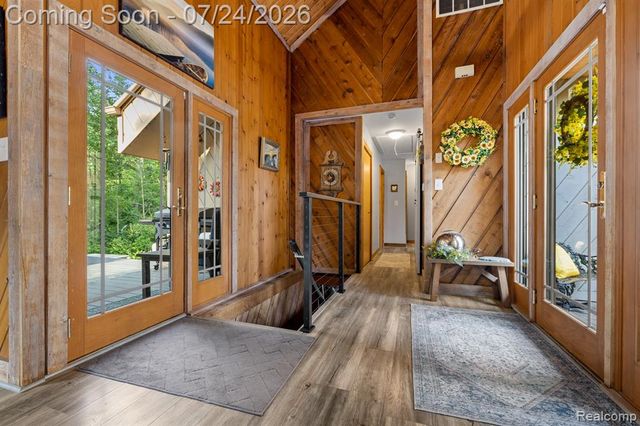 7337 Driftwood Drive, Fenton, MI 48430