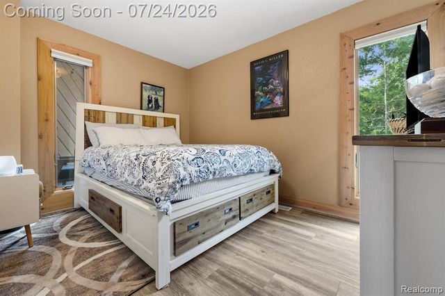 7337 Driftwood Drive, Fenton, MI 48430