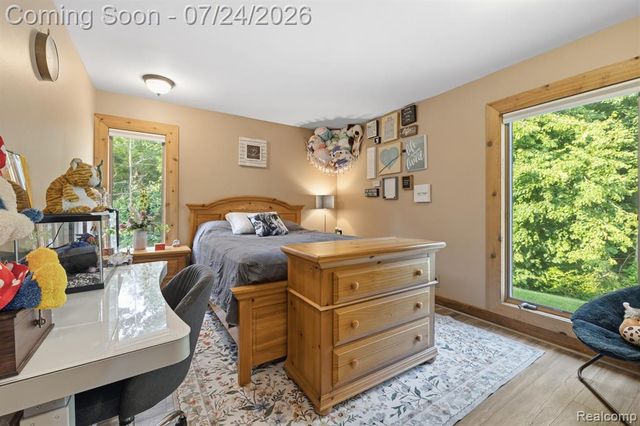 7337 Driftwood Drive, Fenton, MI 48430