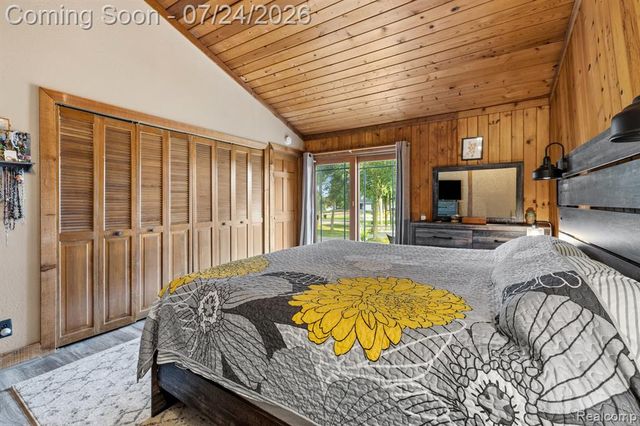 7337 Driftwood Drive, Fenton, MI 48430
