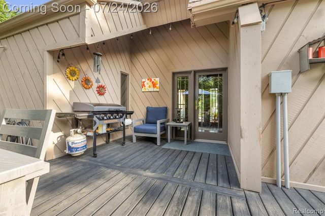 7337 Driftwood Drive, Fenton, MI 48430