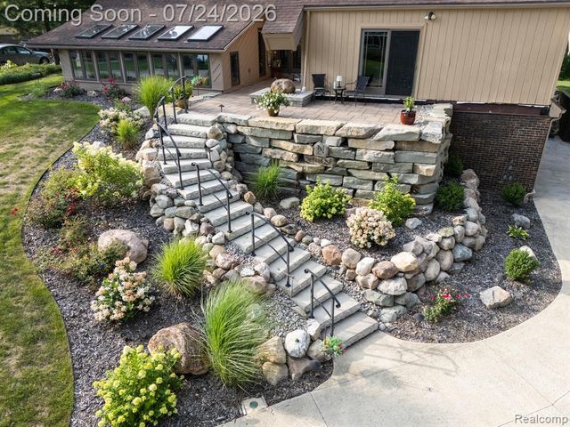 7337 Driftwood Drive, Fenton, MI 48430