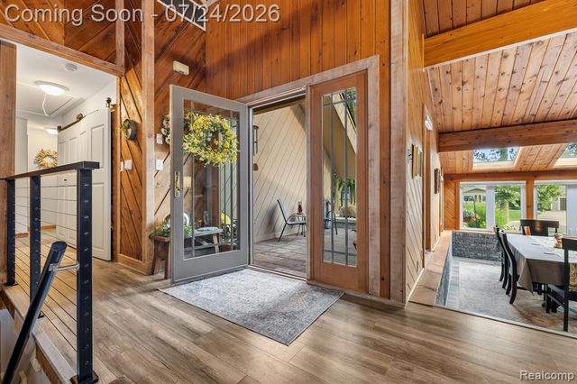 7337 Driftwood Drive, Fenton, MI 48430