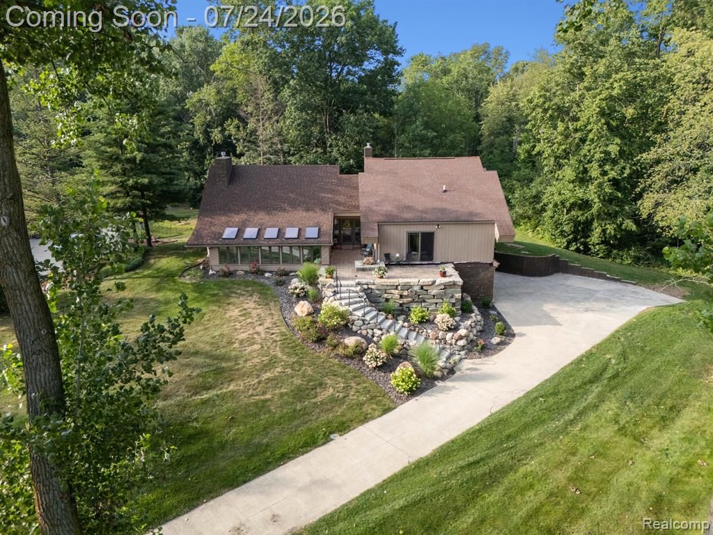 7337 Driftwood Drive, Fenton, MI 48430