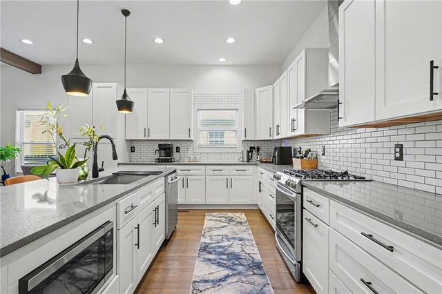 325 Sisson Avenue NE, Atlanta, GA 30317