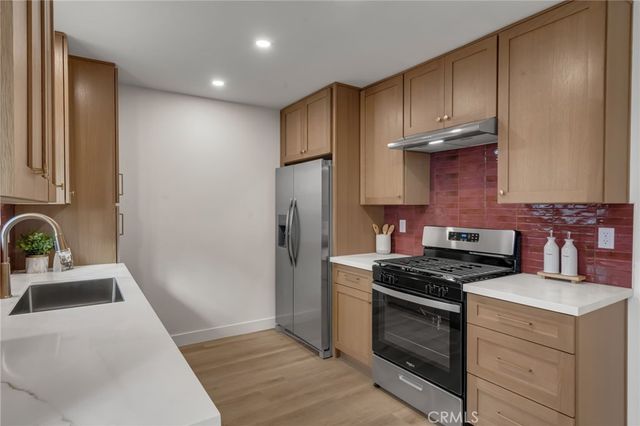 735 S Arizona, Los Angeles, CA 90022