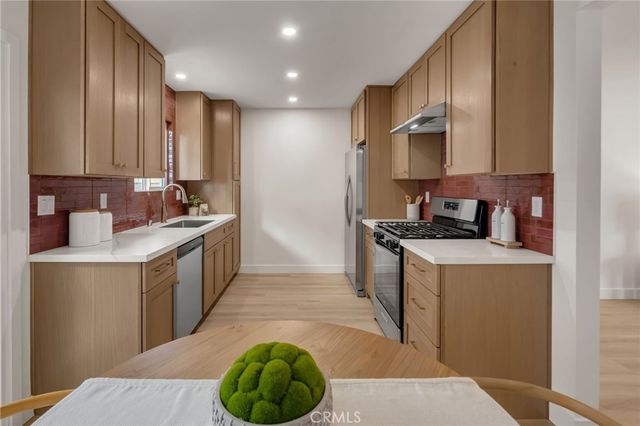 735 S Arizona, Los Angeles, CA 90022