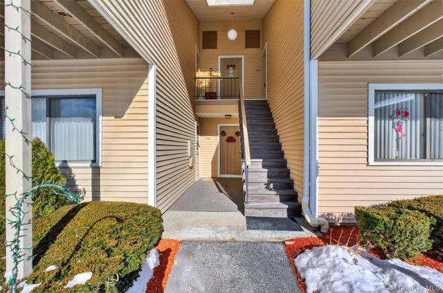 96 Molly Pitcher Lane H, Yorktown Heights, NY 10598