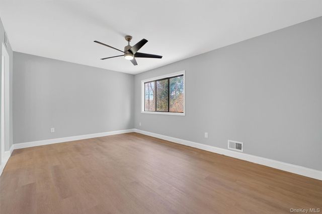 96 Molly Pitcher Lane H, Yorktown Heights, NY 10598