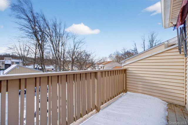 96 Molly Pitcher Lane H, Yorktown Heights, NY 10598