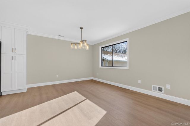 96 Molly Pitcher Lane H, Yorktown Heights, NY 10598