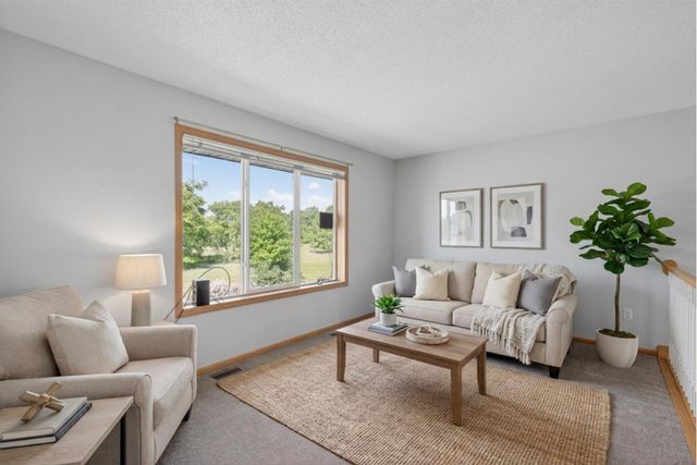 28064 Crane Street, Isanti, MN 55040