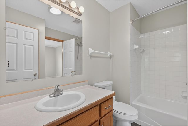 28064 Crane Street, Isanti, MN 55040