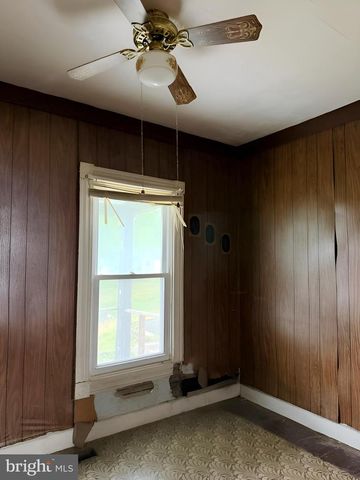 805 E B ST, Brunswick, MD 21716
