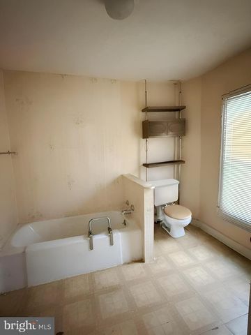 805 E B ST, Brunswick, MD 21716