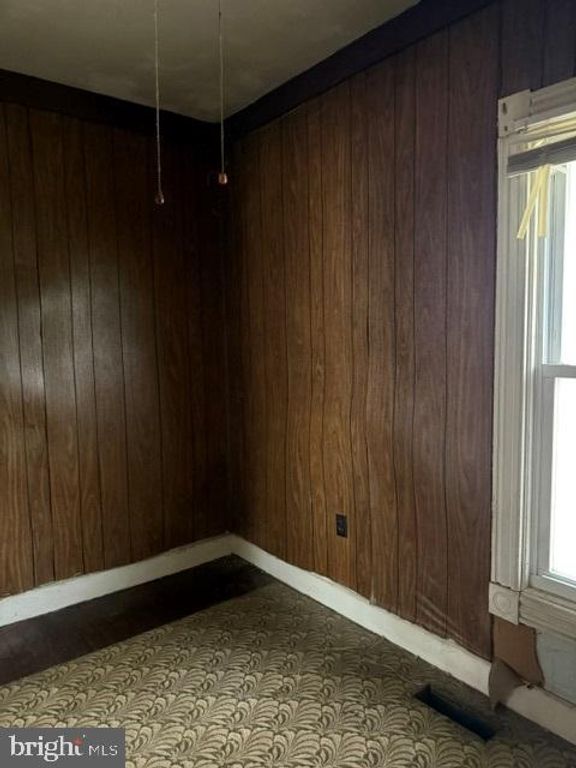 Image 11 of property listing at 805 E B ST, Brunswick, MD 21716