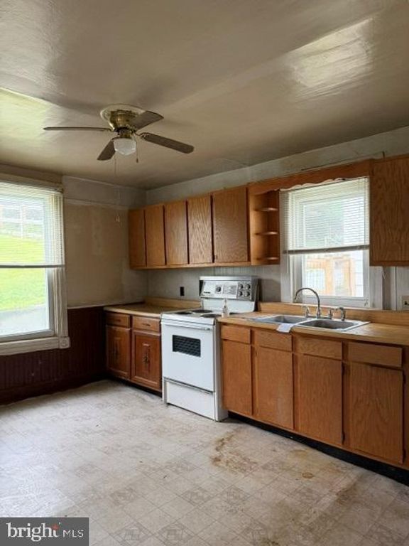 Image 12 of property listing at 805 E B ST, Brunswick, MD 21716