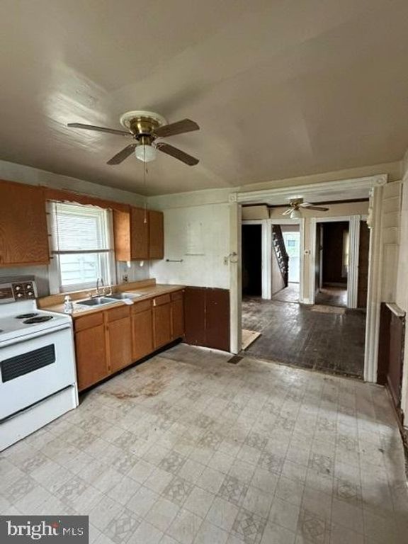 Image 13 of property listing at 805 E B ST, Brunswick, MD 21716