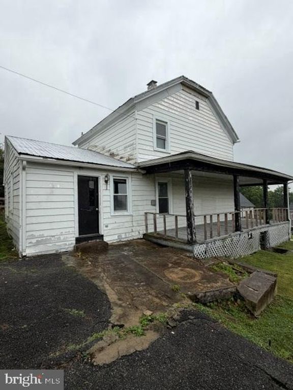 Image 23 of property listing at 805 E B ST, Brunswick, MD 21716