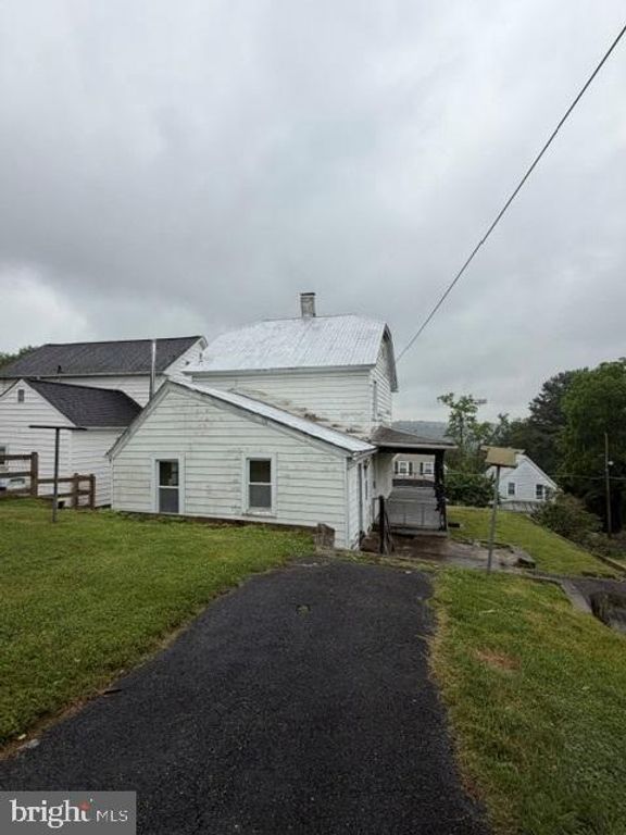Image 25 of property listing at 805 E B ST, Brunswick, MD 21716