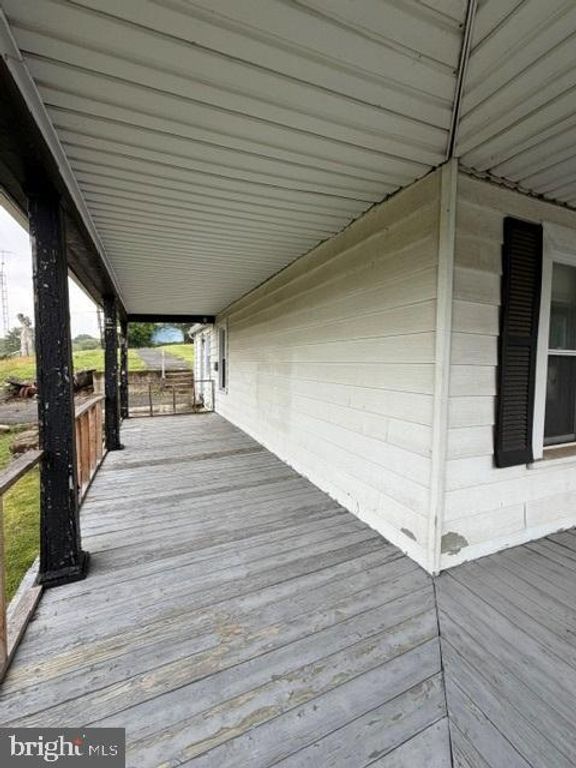 Image 5 of property listing at 805 E B ST, Brunswick, MD 21716