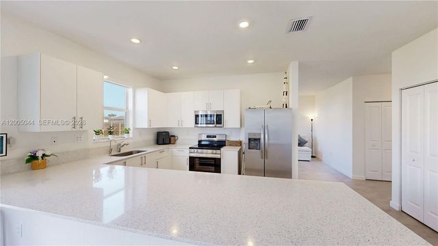 2333 SE 28th Court, Homestead, FL 33035
