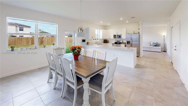 2333 SE 28th Court, Homestead, FL 33035