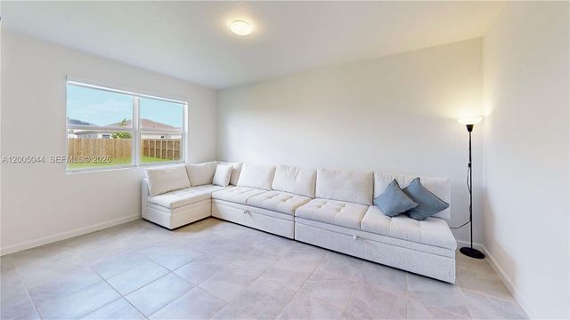 2333 SE 28th Court, Homestead, FL 33035