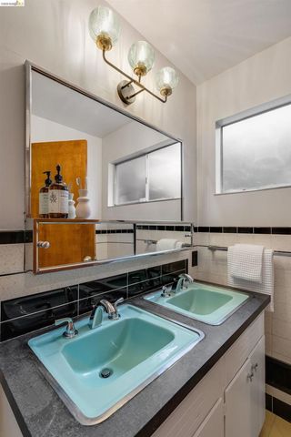 4830 4830 Fair Ave., Oakland, CA 94619