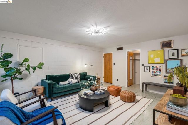 4830 4830 Fair Ave., Oakland, CA 94619