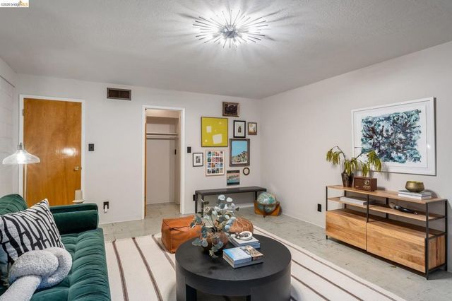 4830 4830 Fair Ave., Oakland, CA 94619