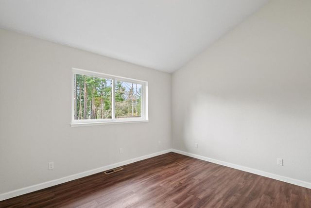 411 Midway Ranch Road, Boulder Creek, CA 95006