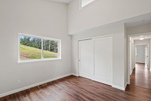 411 Midway Ranch Road, Boulder Creek, CA 95006