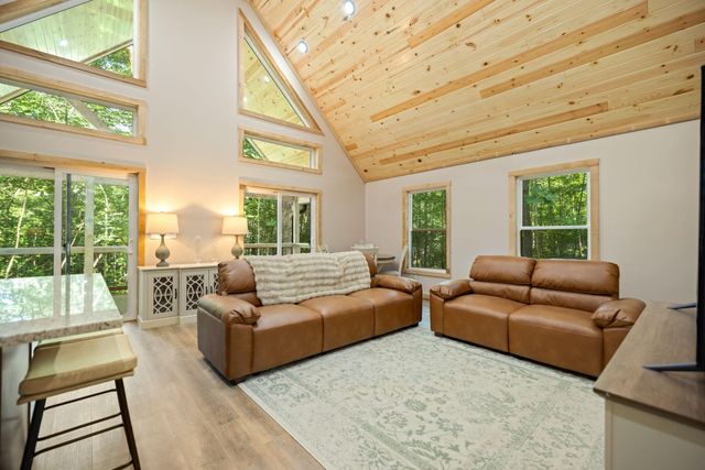 23 Joyful Springs, Zoe, KY 41397