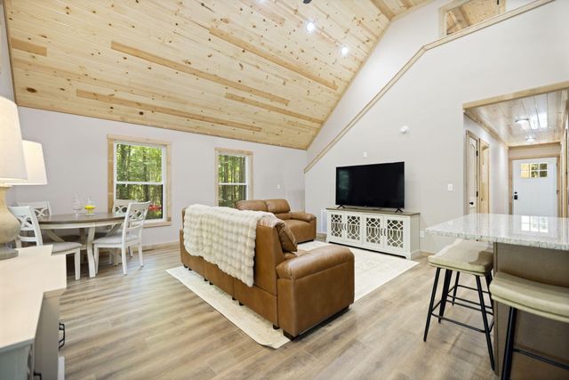 23 Joyful Springs, Zoe, KY 41397