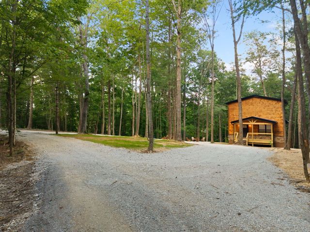 23 Joyful Springs, Zoe, KY 41397