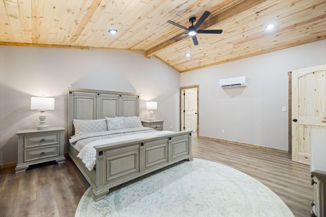 23 Joyful Springs, Zoe, KY 41397