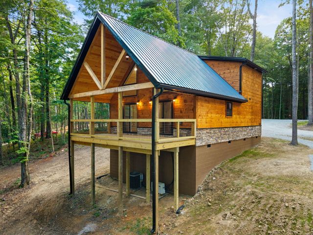 23 Joyful Springs, Zoe, KY 41397