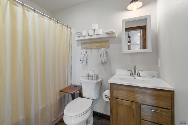 24148 DEWEY LN, Hermosa, SD 57744